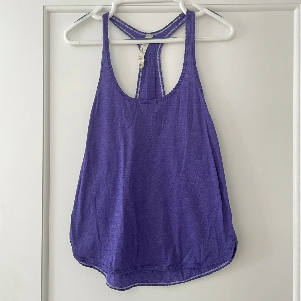 Lululemon 105 F Singlet Tank in Purple